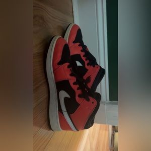 Jordan 1 mid